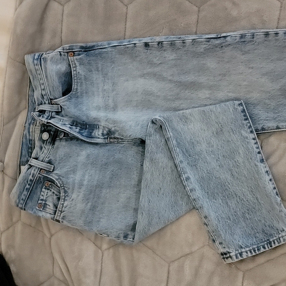 Jeans - Picture 2 of 4